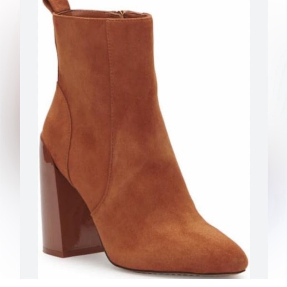 New! Vince Camuto Enverna Suede Leather Block Heel Bootie Sz 7 $160